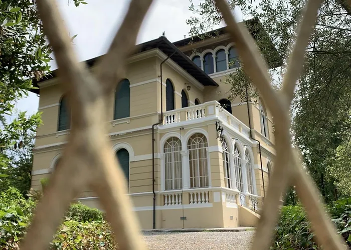 Maria Luisa . Splendida Liberty ルッカ